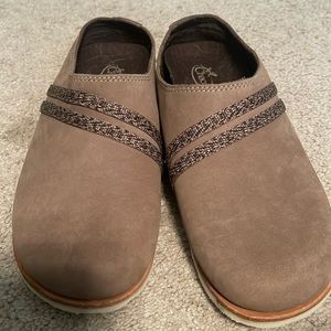 Women’s Chaco Slip on Shoes Size 6 1/2